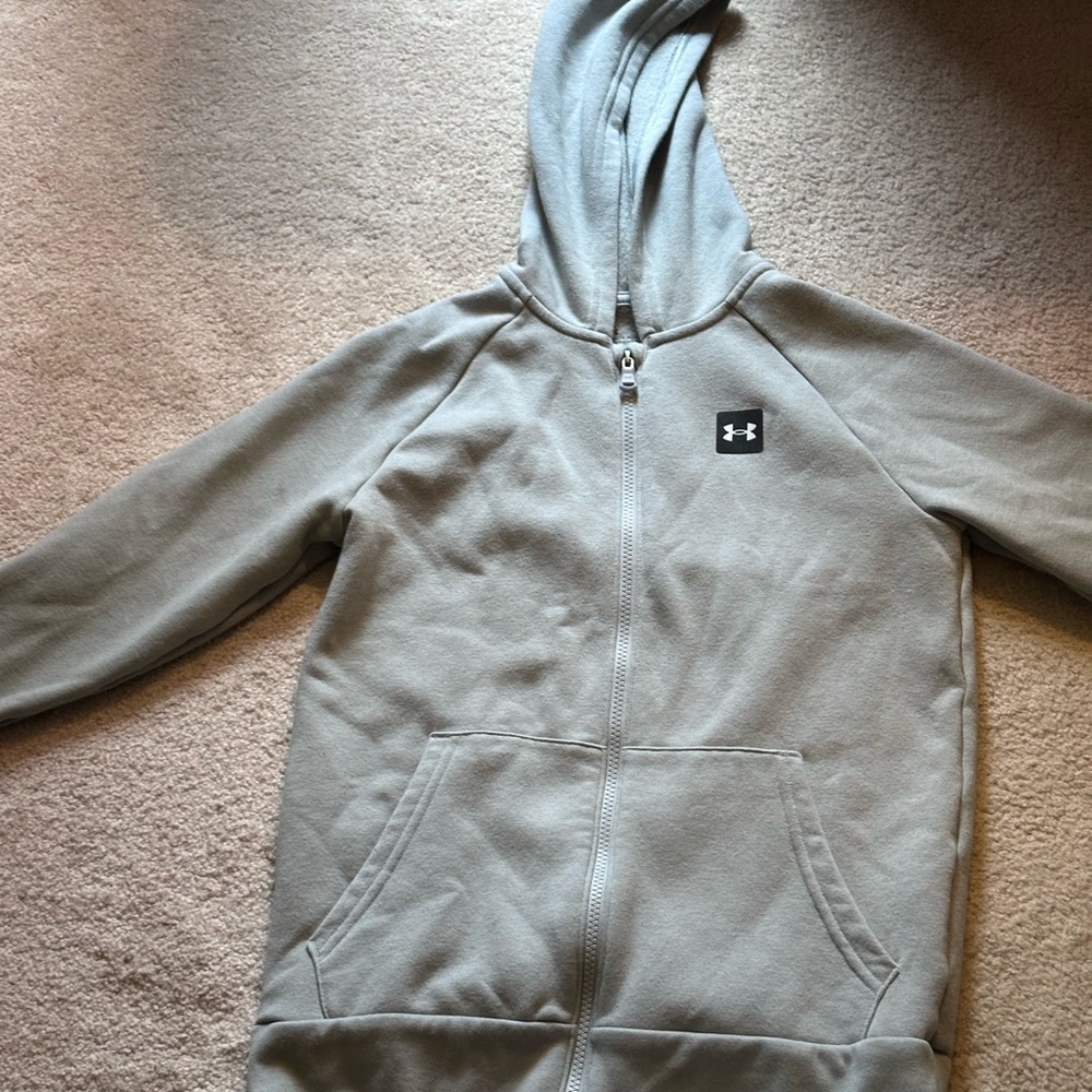 Under Armour, full zip hoodie with kangaroo pouch, youth size large